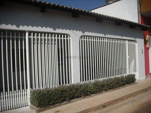 Casa com 3 quartos à venda na Rua Canário, 35, Cohab Santa Isabel, Várzea Grande, 180 m2 por R$ 370.000