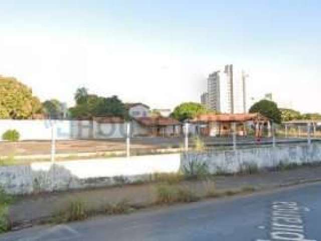 Terreno no centro Norte da cidade de Cuiabá MT, medindo 3.800 M² esquina