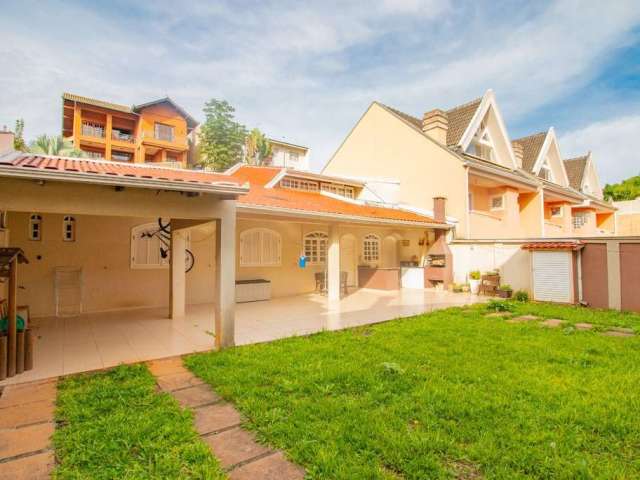 Casa com Edícula, Jardim e 3 quartos à venda, 190 m² - Mossunguê - Curitiba/PR