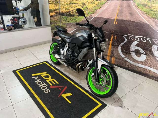 Yamaha MT-07 ABS 689cc  - Cinza - 2015/2016
