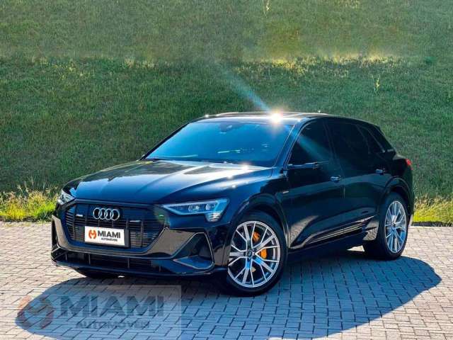 Audi E-Tron Performance Black  - Preta - 2020/2020