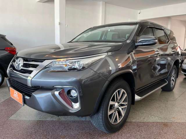 Toyota Hilux SW4 2018