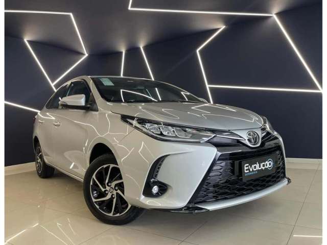 Toyota Yaris XLS Sedan 1.5 Flex 16V 4p Aut.  - Prata - 2022/2023