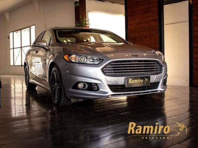 Ford Fusion Titanium 2.0 145cv Aut. (Híbrido)  - Prata - 2014/2014