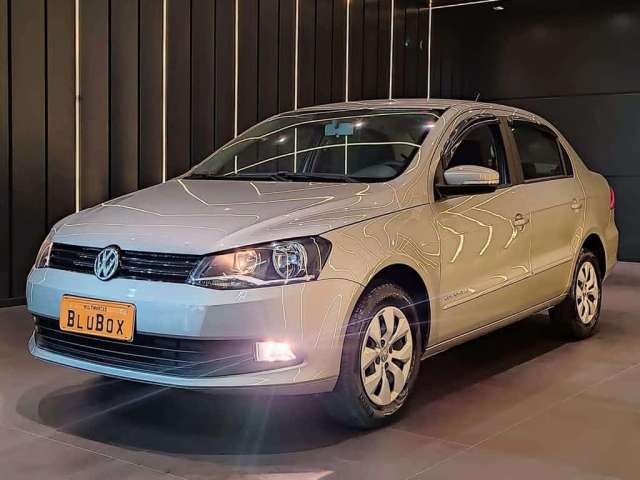 Volkswagen Voyage Comfortline  1.0 T.Flex 8V 4p  - Prata - 2014/2015