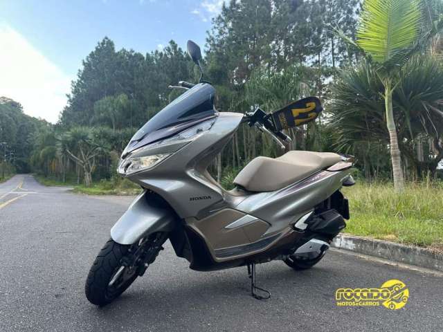 Honda PCX 150 DLX 2022 com 8 MIL KM 