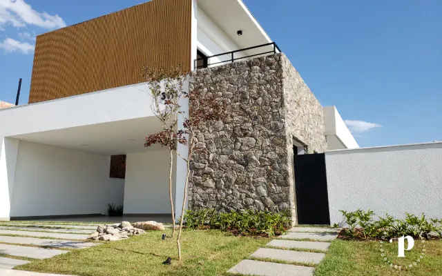 Casa de Condomínio na Avenida Maria Hannickel Nascimento, 15