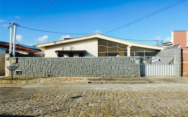 Casa em condomínio fechado na Rua Doutor Abelardo Calafange, Morro Branco,  Natal - RN - ID: 12203676 | Chaves na Mão