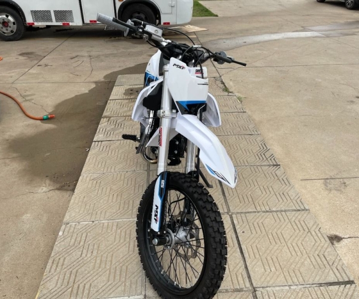 Minimoto 125cc Pro Series 4 Tempos MXF para adolescentes e adultos.