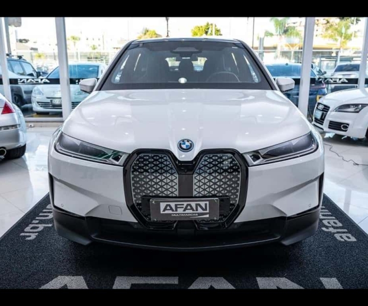 comprar BMW iX em Curitiba - PR