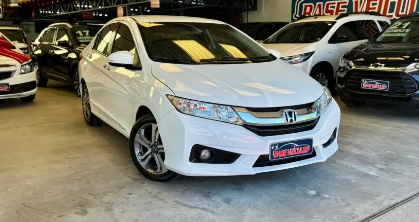 Honda City EX 1.5 câmbio CVT com bancos em couro e paddle shift