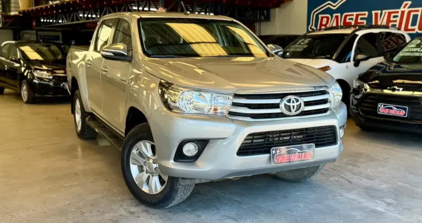 Hilux SRV 4x4 2.8 turbo diesel com procedência e quilometragem baixa