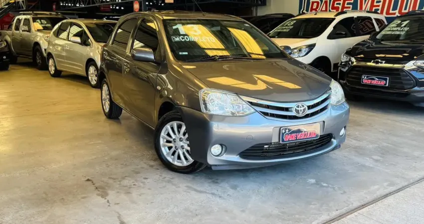 Etios XLS 1.5 com procedência e sem leilão/sinistro, carro íntegro!