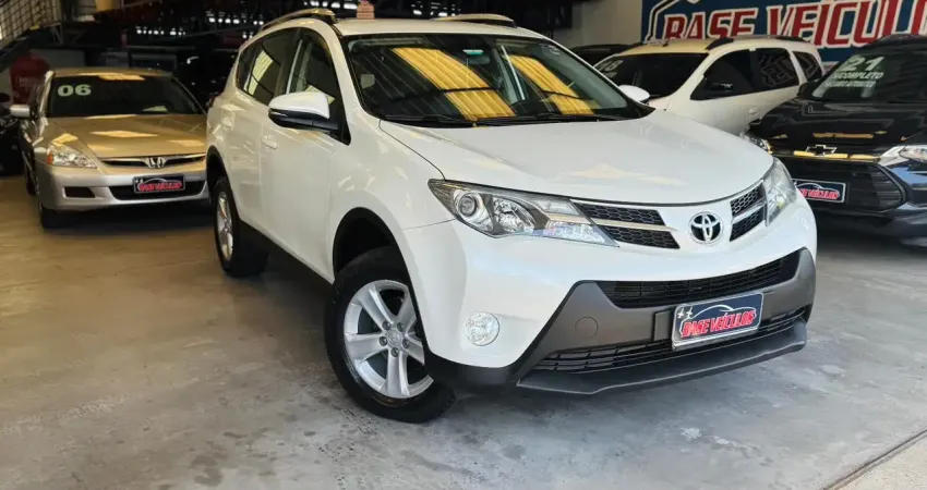 Toyota Rav4 automática 4x2 2013 muito bem conservada com preventivas em dia!