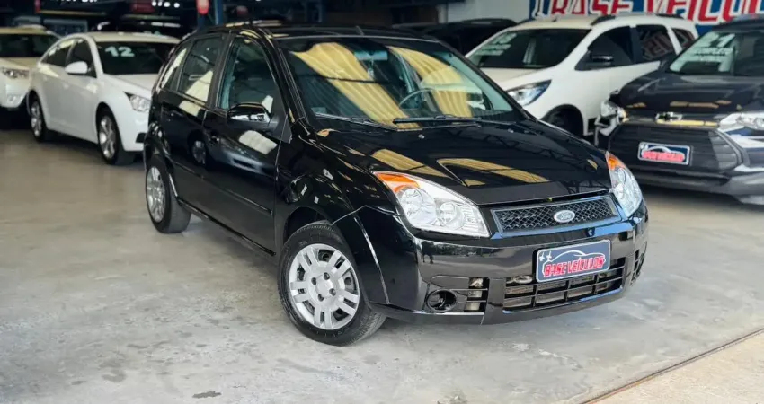 Fiesta hatch class 1.0 8v flex completo com baixa km e procedência