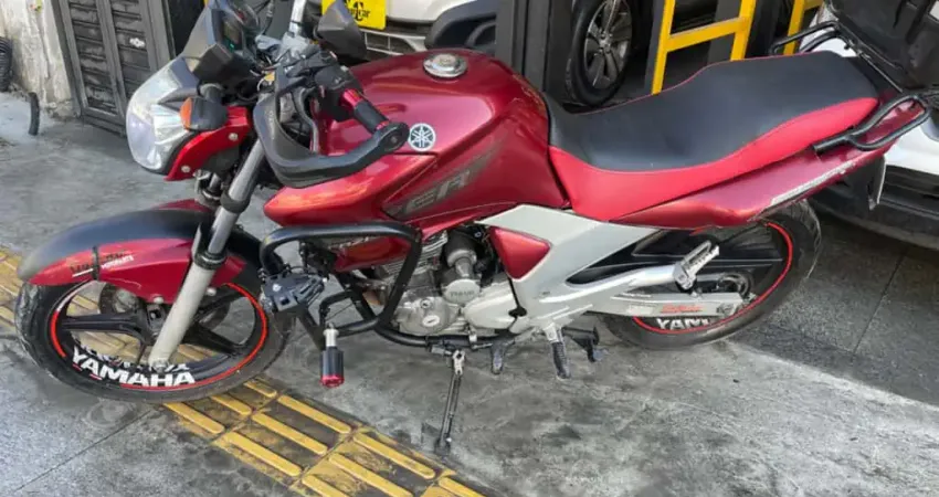 YAMAHA YS 250 FAZER/ FAZER L. EDITION /BLUEFLEX