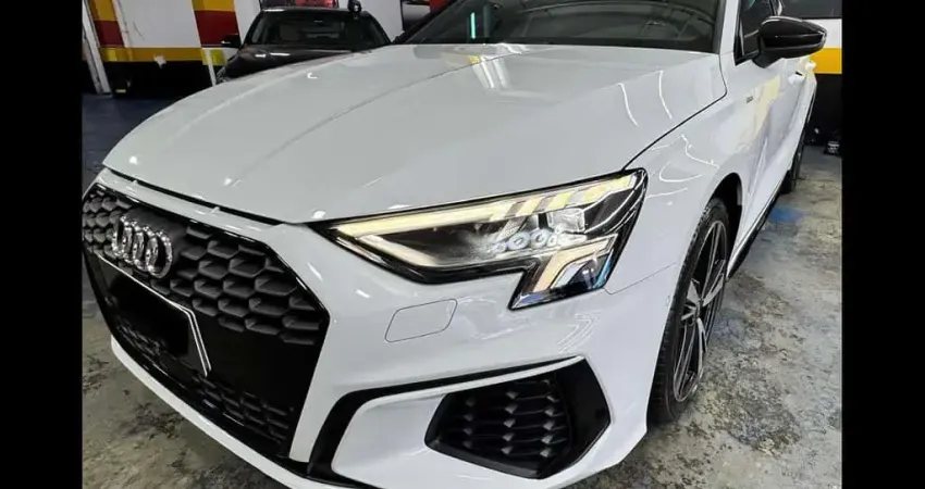 AUDI A3 Sed.Perf. Black 2.0 TFSI S-tr. (Hib.)