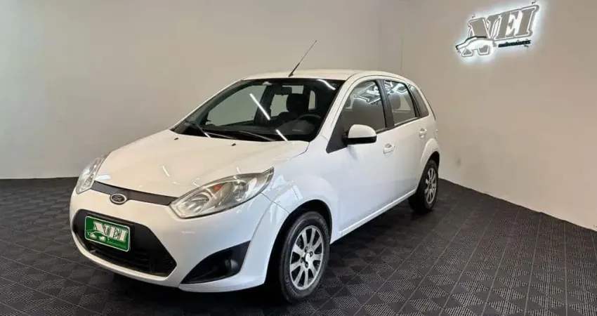Ford Fiesta 1.6 8V Flex/Class 1.6 8V Flex 5p  - Branca - 2013/2013