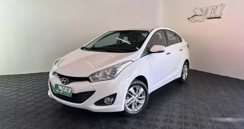 Hyundai HB20S Premium 1.6 Flex 16V Mec. 4p  - Branca - 2014/2015