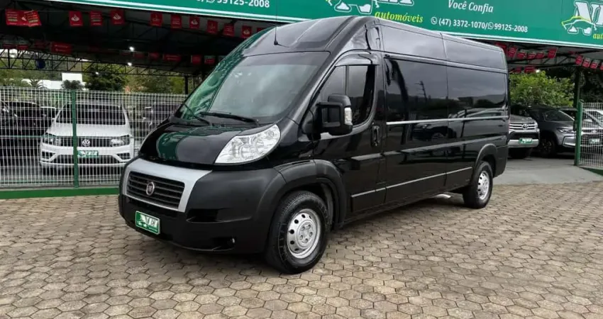 Fiat Ducato MaxiCargo 2.3 16V Diesel  - Preta - 2021/2021