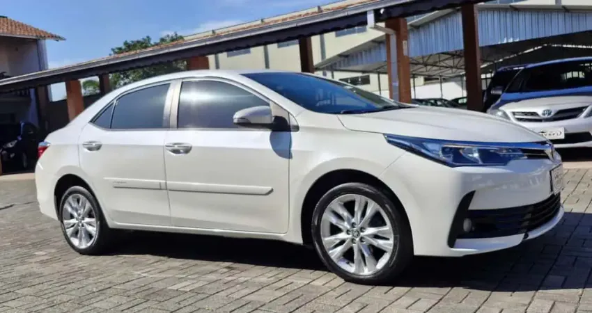 Toyota Corolla XEi 2.0 Flex 16V Aut.  - Branca - 2017/2018