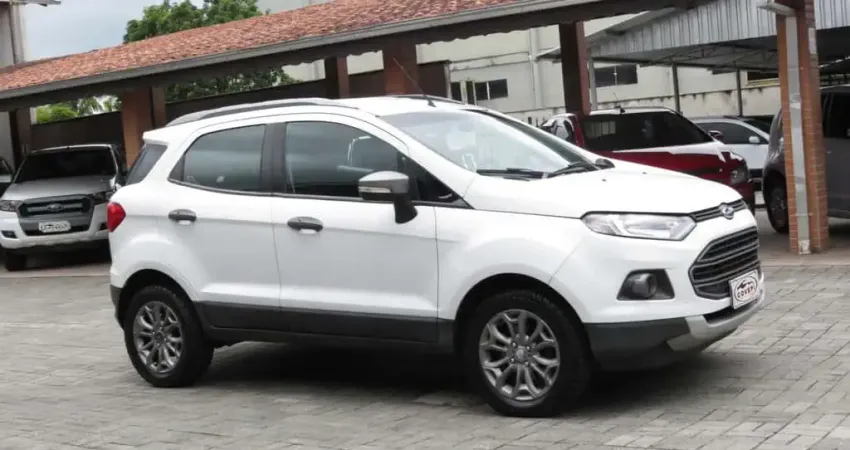 Ford EcoSport FREESTYLE 1.6 16V Flex 5p  - Branca - 2016/2016