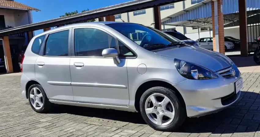Honda Fit LX 1.4 Flex 8V 5p Mec.  - Prata - 2007/2008