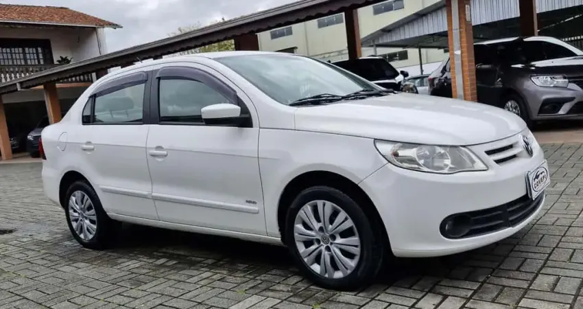 Volkswagen Voyage I MOTION 1.6 Mi Total Flex 8V  - Branca - 2011/2011