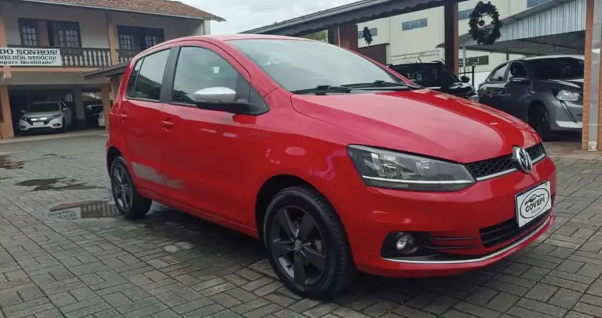 Volkswagen Fox Rock in Rio 1.6 MI 8v 5p - Vermelha - 2015/2016