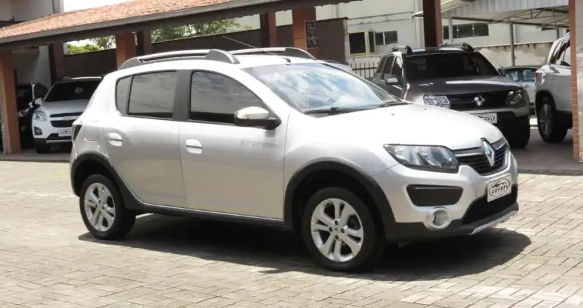 Renault Sandero STEPWAY Easy R Flex 1.6 16V 5p - Prata - 2018/2019