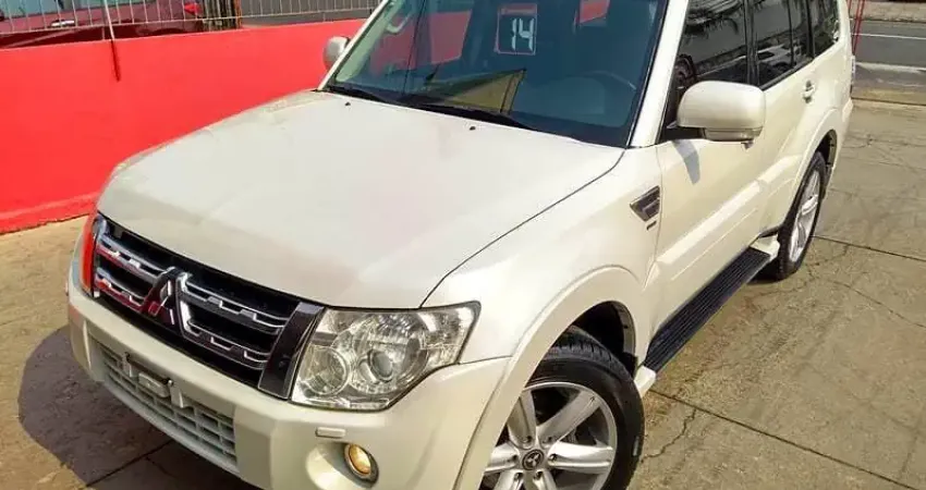 PAJERO FULL-HPE 3.2TURBO 4X4 AT5 *7LUG