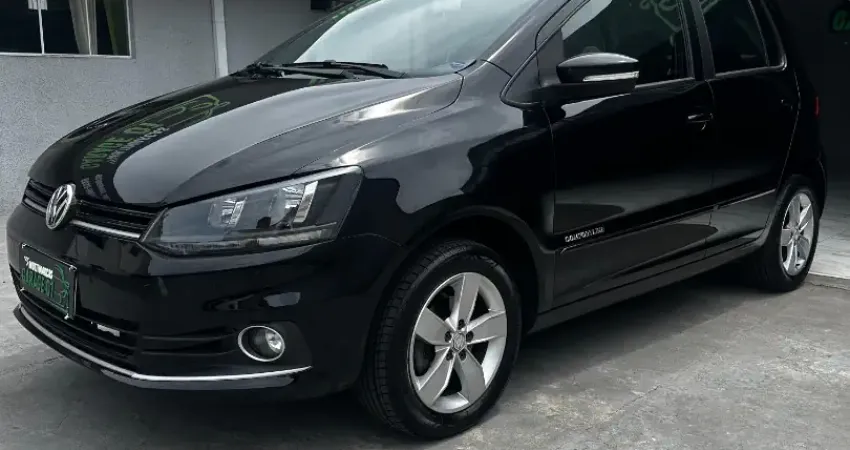 VOLKSWAGEN FOX 1.6 MSI COMFORTLINE 2017   Completo e impecável — conforto, potência e economia! 