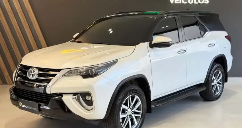 TOYOTA HILUX SW4 SW4 SRX 4x4 2.8 TDI 16V Dies. Aut.