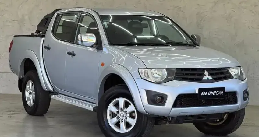 MITSUBISHI L200 TRITON FLEX 2.4 HLS 2013 - Camionete a gasolina pessoal!!!