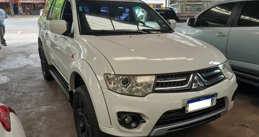 Pajero Dakar 3.2 4x4 AT 2015 - Excelente oportunidade!