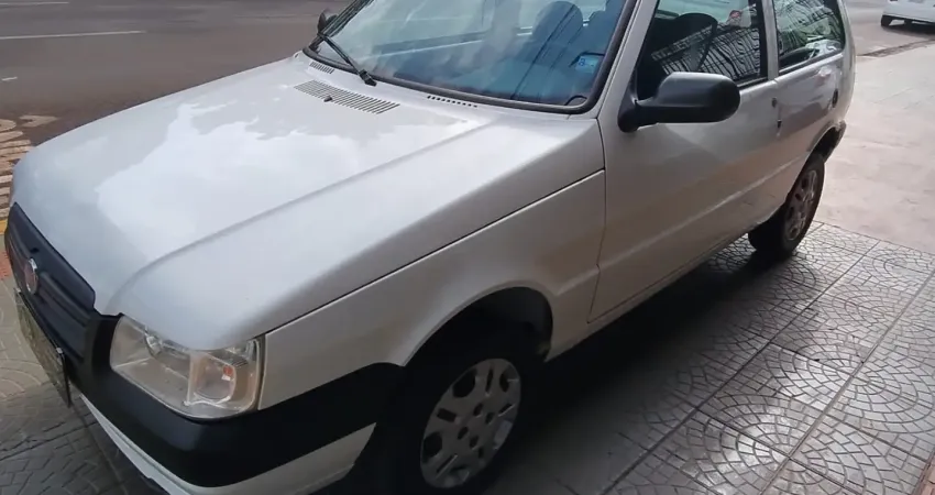 Uno Mille 2013 com Ar condicionado