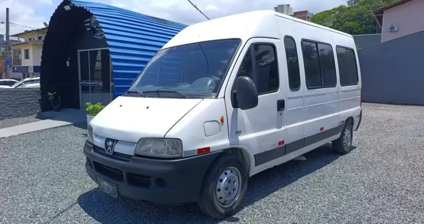 PEUGEOT BOXER 2.3 MINIBUS 16 LUGARES TETO ALTO ANO 2015 