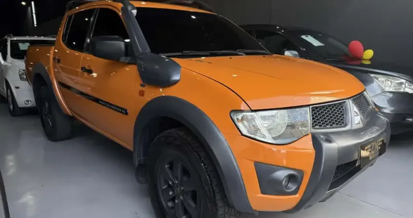 Mitsubishi L200 savana 2016 3.2 4x4 16v off turbo intercooler diesel 4p manual