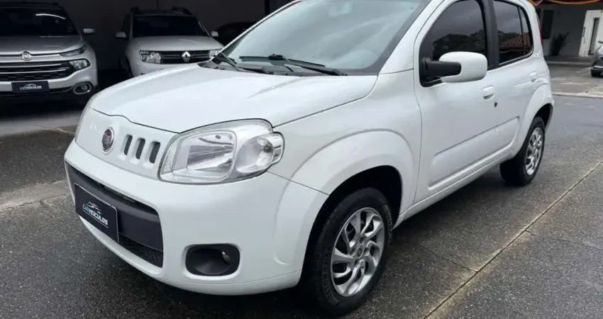 Fiat Uno VIVACE 1.0 - Branca - 2013/2014