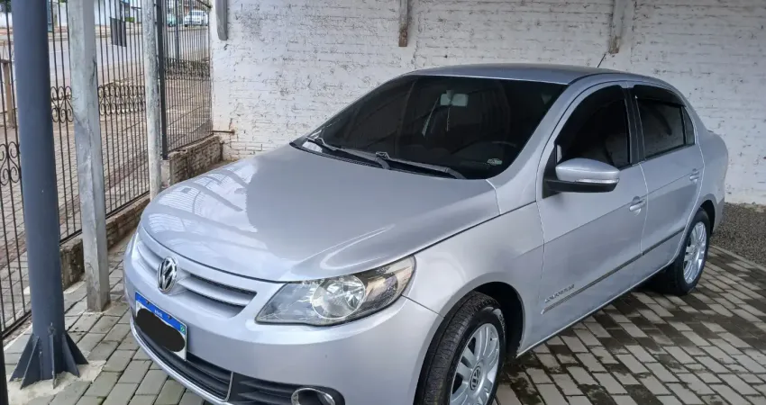 Voyage 1.6 manual, carro muito bonito externo e interno, flex