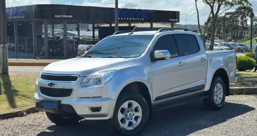 Chevrolet S-10 LTZ 2.8 4x2 CD Dies. Aut - Prata - 2014/2014