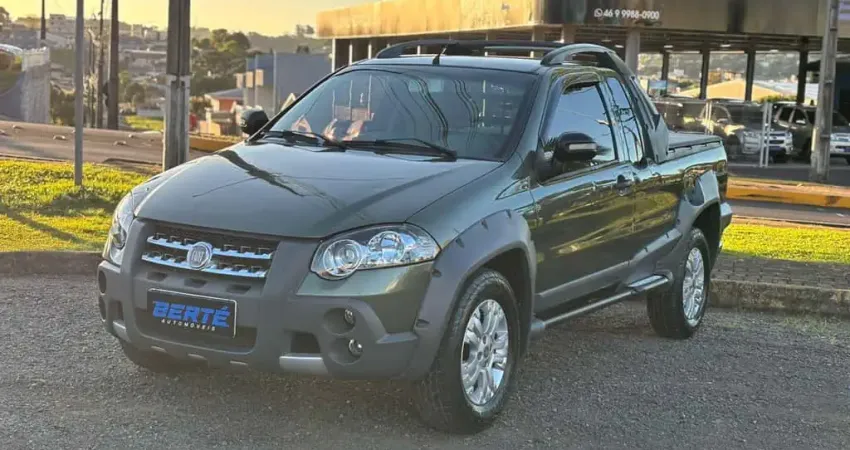 Fiat Strada Adventure 1.8 Flex CE - Verde - 2010/2011