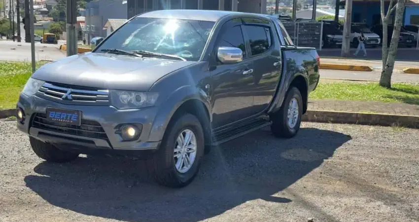 Mitsubishi L200 Triton HPE 3.2 CD TB Int. Diesel Aut - Cinza - 2014/2015