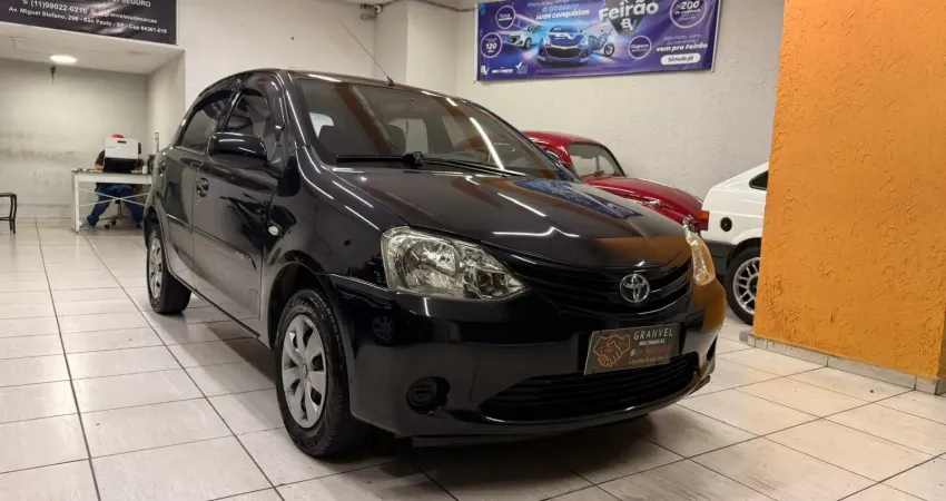 Toyota Etios 1.3 XS 16V FLEX 4P MANUAL
