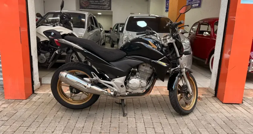 Honda CB 300R 2011 BAIXO KM
