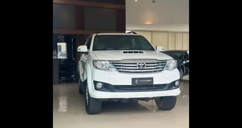 TOYOTA HILUXSW4 SRV4X4 2014