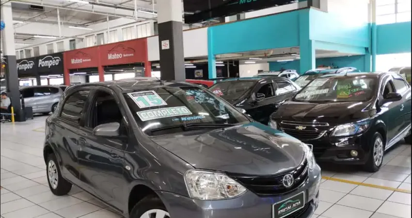 TOYOTA ETIOS 1.5 XS 16V 4P