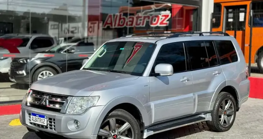 Mitsubishi Pajero full 2013 3.2 hpe 4x4 16v turbo intercooler diesel 4p automático