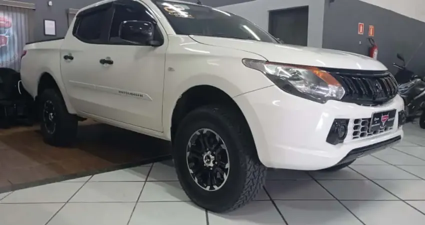 Mitsubishi L200 triton 2022 2.4 16v turbo diesel outdoor glx cd 4x4 manual