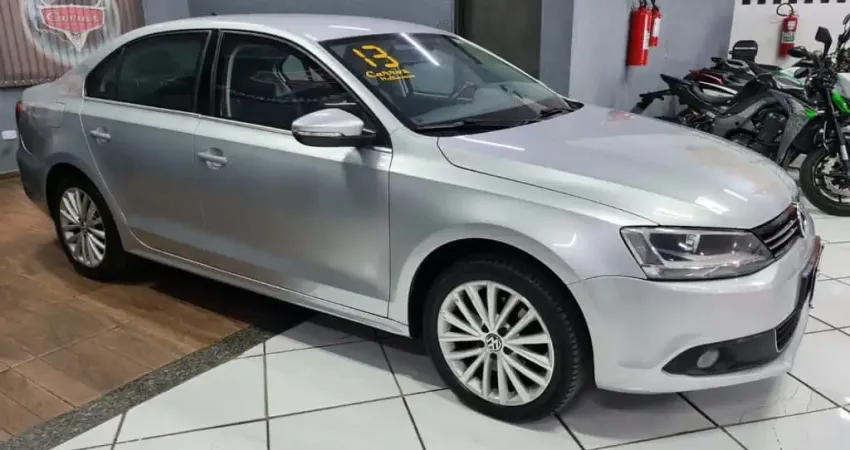 Volkswagen Jetta 2013 2.0 tsi highline 200cv gasolina 4p tiptronic